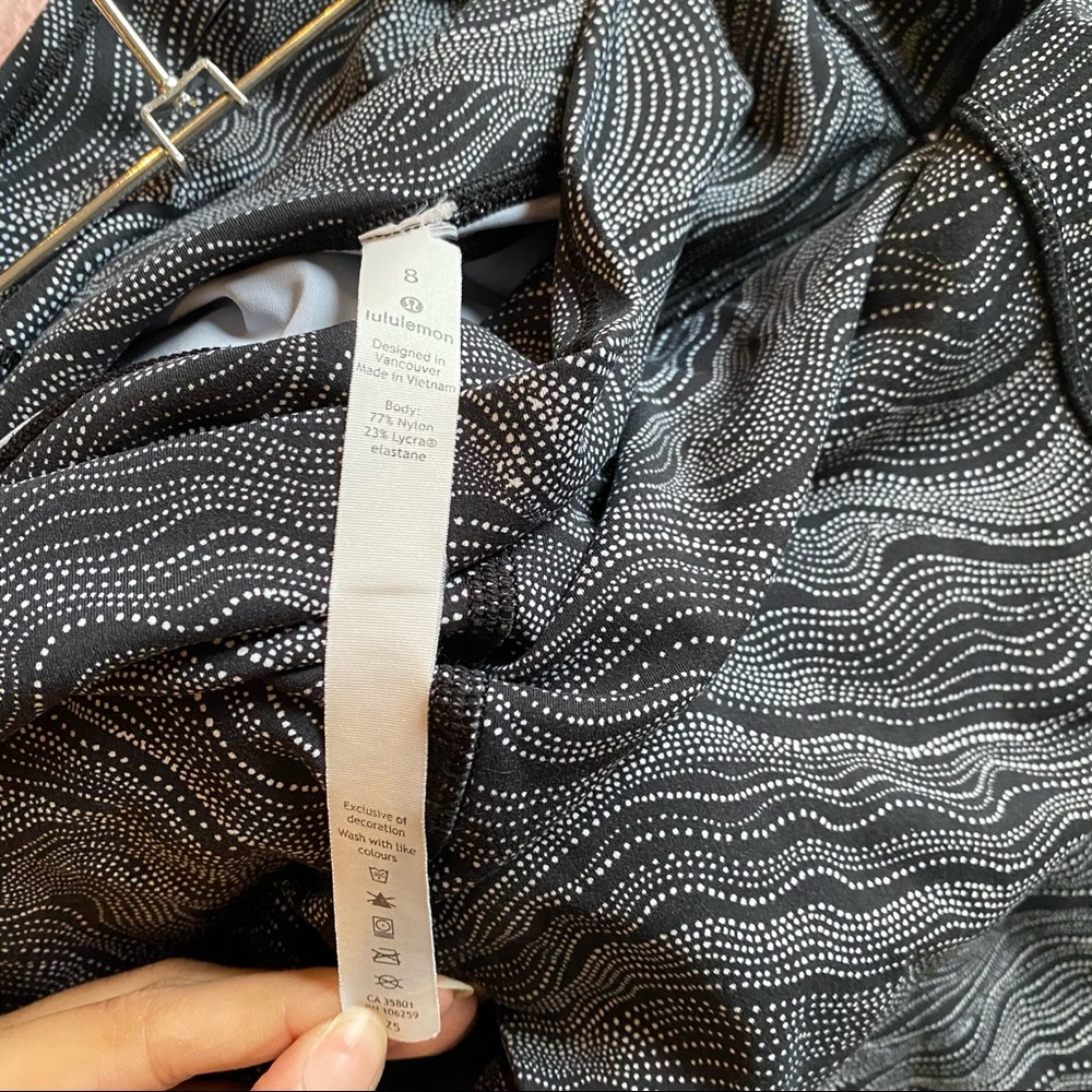 LULULEMON ~ Skull Soul Cycle Gray Black Cropped Leggings - Picture 9 of 9